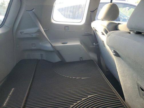 2011 Toyota Highlander SE