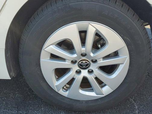 2017 Toyota Prius One