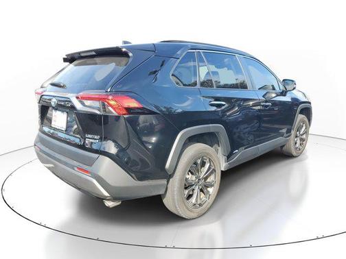 2022 Toyota RAV4 Hybrid SE