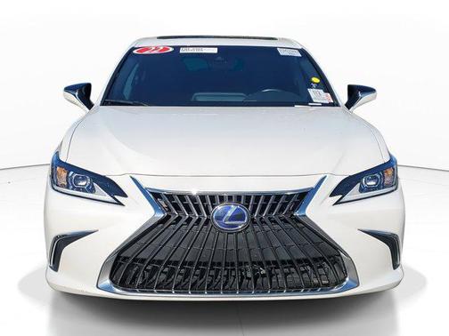 2022 Lexus ES 300h Base