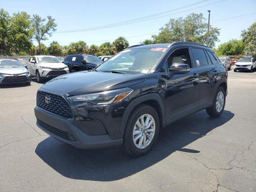 2022 Toyota Corolla Cross LE