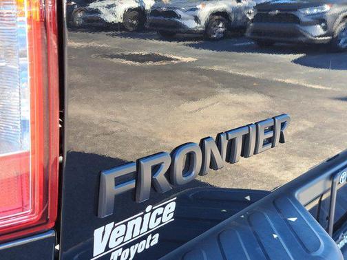 2021 Nissan Frontier SV