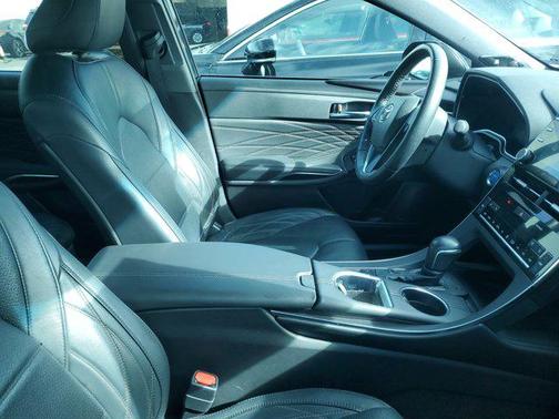 2021 Toyota Avalon Hybrid Limited