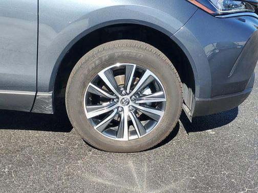 2022 Toyota Venza LE