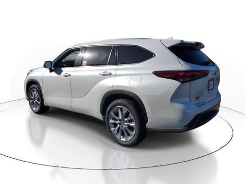 2023 Toyota Highlander Hybrid Limited