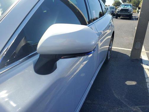 2021 Toyota Avalon XLE