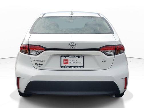 Ice Cap 2025 Toyota Corolla LE