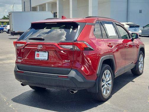 2024 Toyota RAV4 XLE Premium