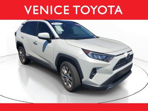Blizzard Pearl 2021 Toyota RAV4 Limited