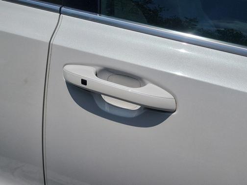 Snow White Pearl 2022 Kia Sorento Hybrid EX