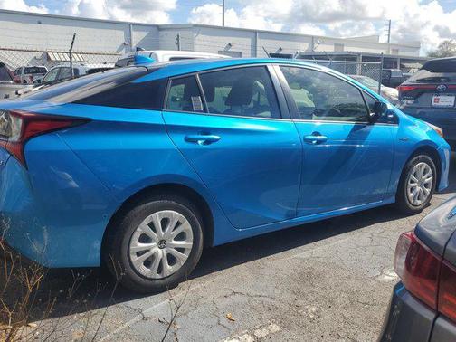 2020 Toyota Prius LE