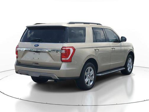 White Gold 2018 Ford Expedition XLT