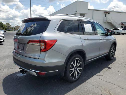 2019 Honda Pilot Touring 8-Passenger