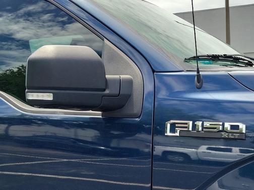 Blue 2018 Ford F-150 XLT