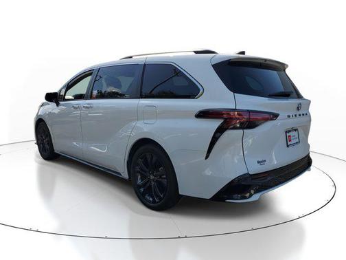 2023 Toyota Sienna XSE 7 Passenger