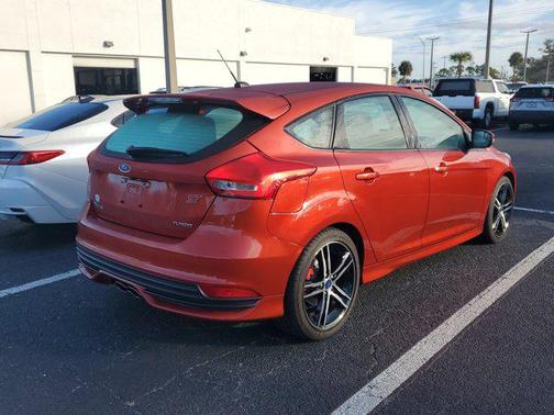 2018 Ford Focus ST 