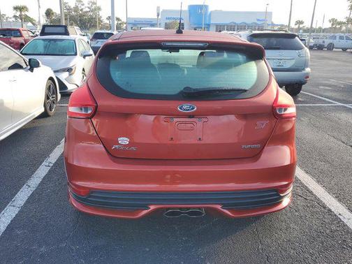 2018 Ford Focus ST 