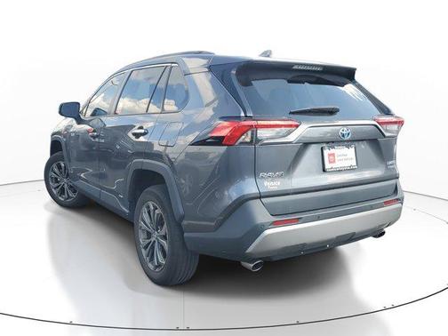 2022 Toyota RAV4 Hybrid SE