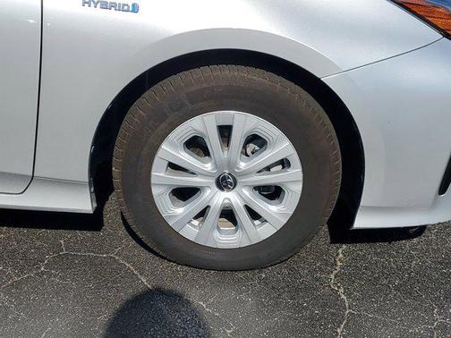 2020 Toyota Prius L