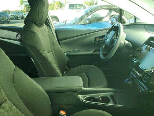 2020 Toyota Prius L