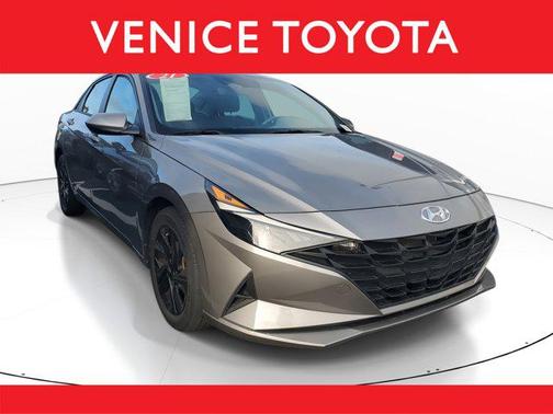 2021 Hyundai ELANTRA SEL