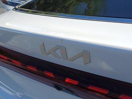2024 Kia K5 EX
