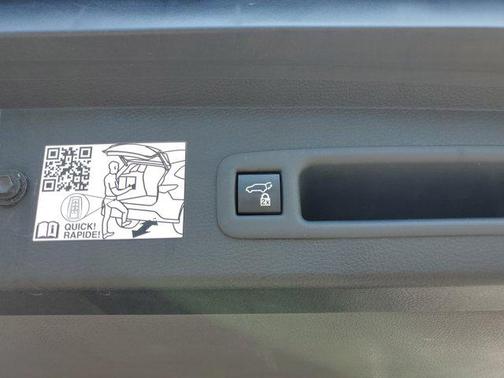 2021 Toyota Sienna XLE 8 Passenger