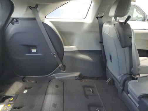 2021 Toyota Sienna XLE 8 Passenger