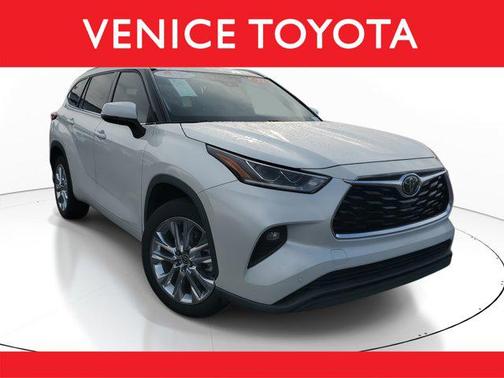 2022 Toyota Highlander Limited