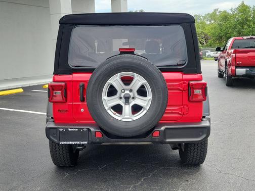 Firecracker Red Clearcoat 2018 Jeep Wrangler Unlimited Sport