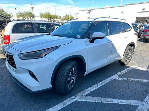 2021 Toyota Highlander XLE