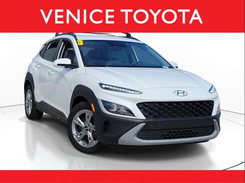Lunar White 2023 Hyundai KONA SEL