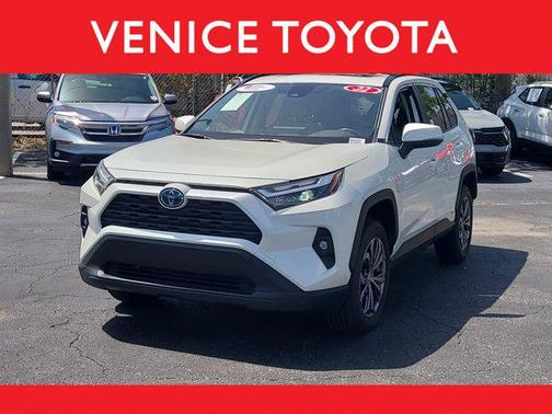 2022 Toyota RAV4 Hybrid XLE Premium