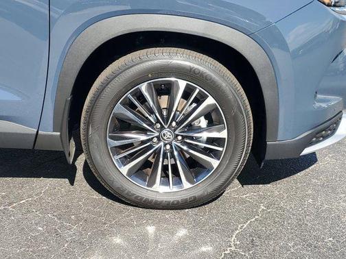 2026 Toyota Grand Highlander Hybrid Limited MAX