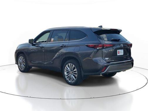2024 Toyota Highlander Platinum