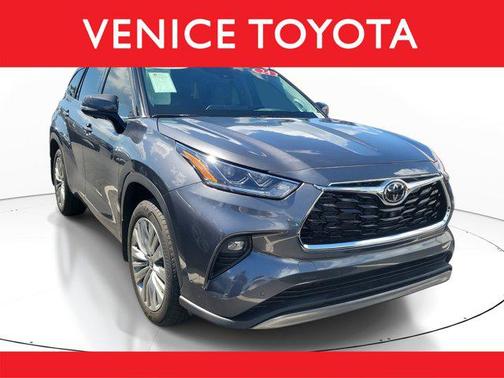 2024 Toyota Highlander Platinum