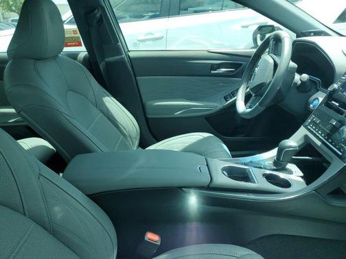 2022 Toyota Avalon Hybrid Limited