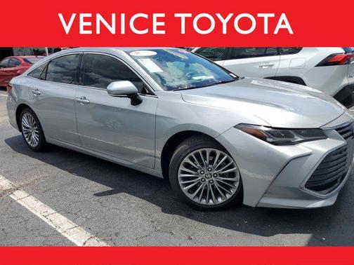 2022 Toyota Avalon Hybrid Limited