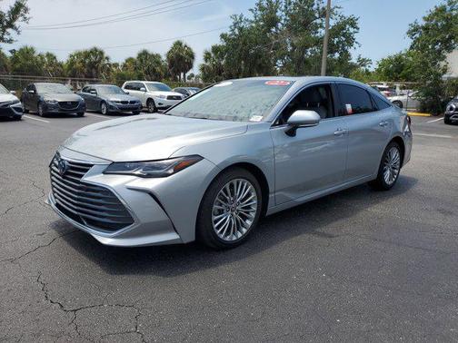 2022 Toyota Avalon Hybrid Limited