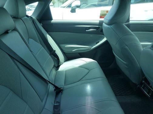 2022 Toyota Avalon Hybrid Limited