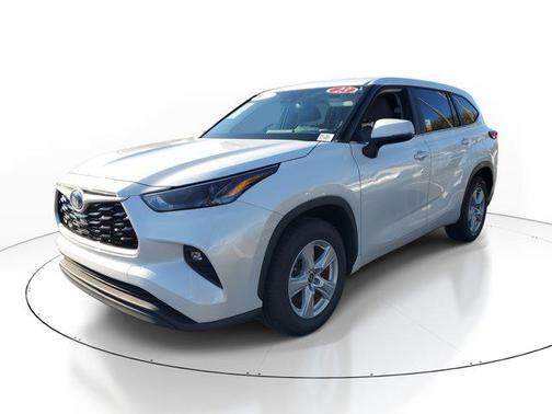 2023 Toyota Highlander Hybrid LE