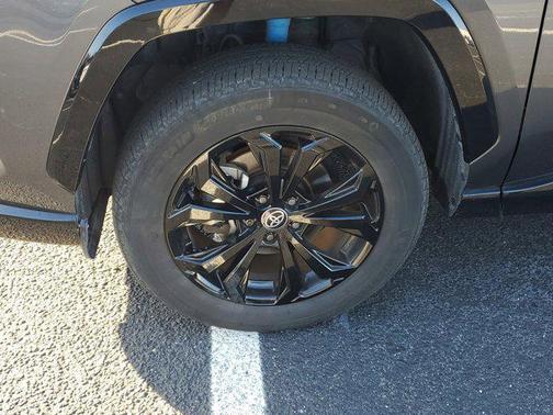 2023 Toyota RAV4 Hybrid SE