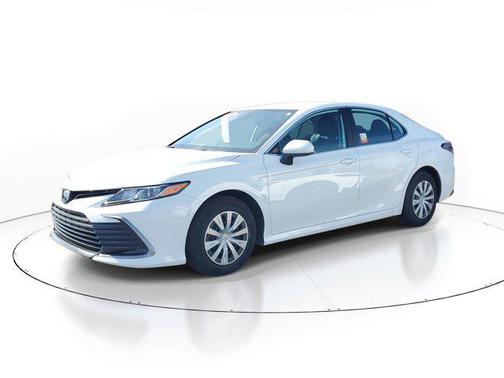 2024 Toyota Camry Hybrid SE