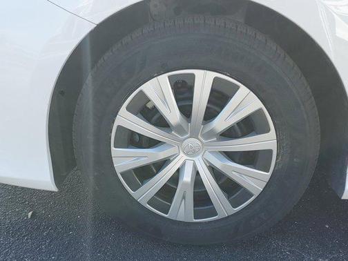 2024 Toyota Camry Hybrid SE