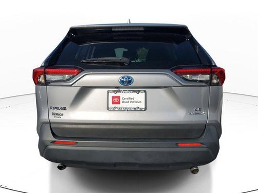 2022 Toyota RAV4 Hybrid LE