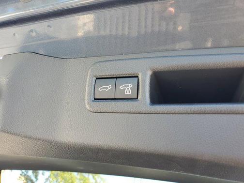 2024 Toyota Venza LE