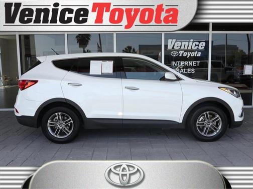 Pearl White 2018 Hyundai Santa Fe Sport 2.4L