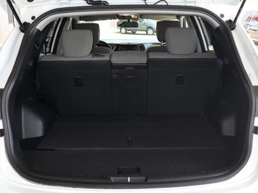 Pearl White 2018 Hyundai Santa Fe Sport 2.4L