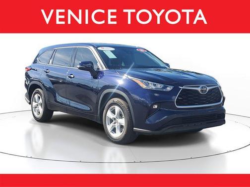 2020 Toyota Highlander LE