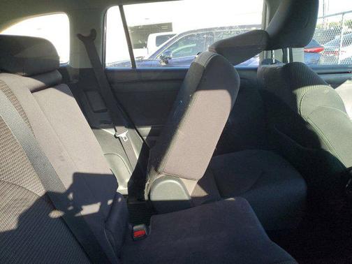 2020 Toyota Highlander LE